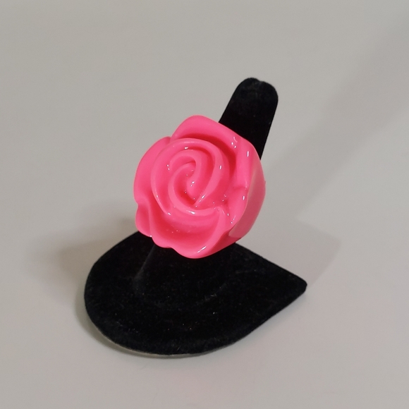 Hot Pink Acrylic Rose Raised Chunky Statement Ring - Picture 10 of 15